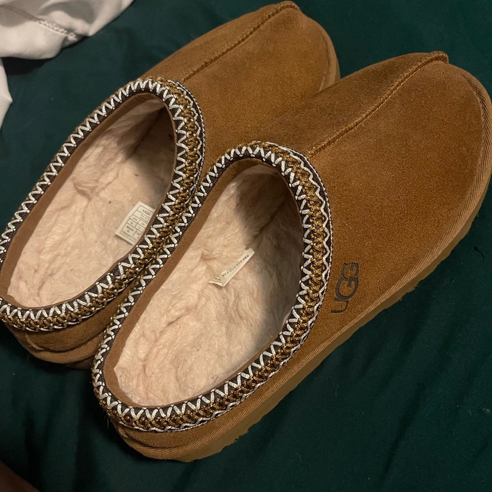 Tasman Slipper Uggs
